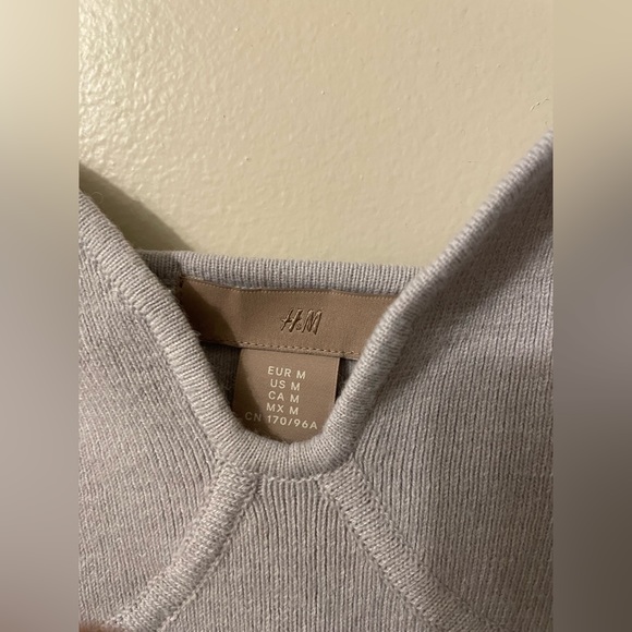 H&M top - Picture 2 of 2